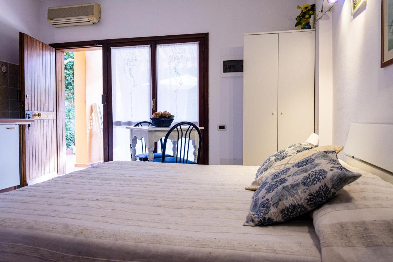 Appartamenti La Casina Porto Azzurro Exterior foto