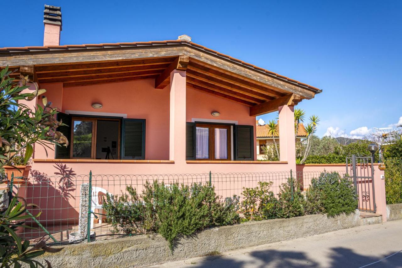 Appartamenti La Casina Porto Azzurro Exterior foto