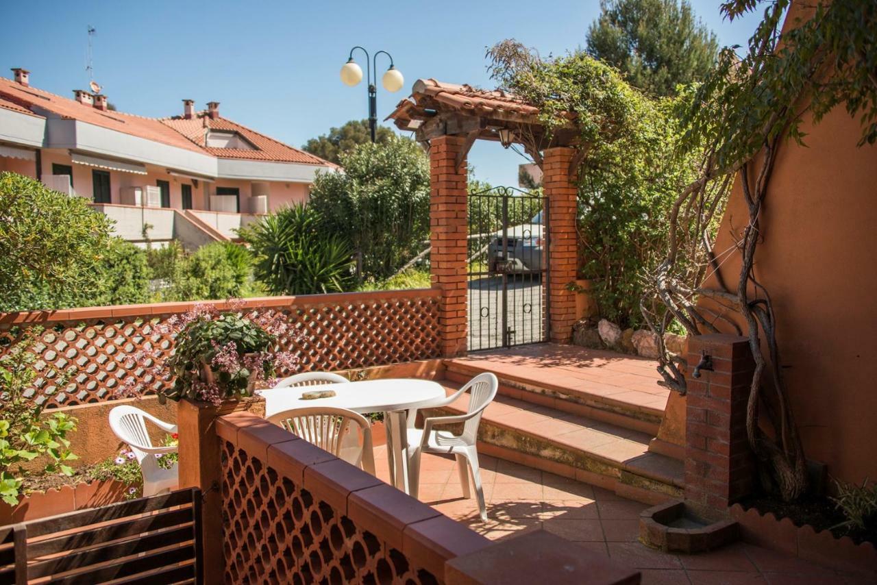 Appartamenti La Casina Porto Azzurro Exterior foto