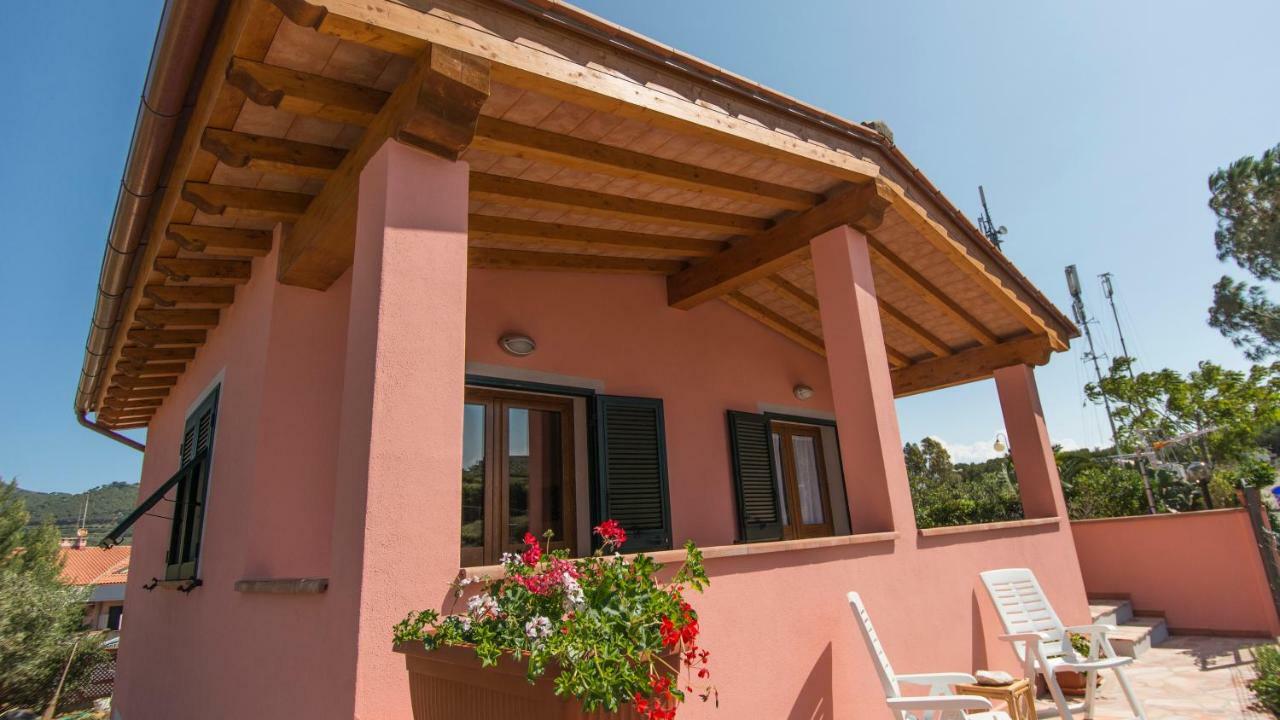Appartamenti La Casina Porto Azzurro Exterior foto