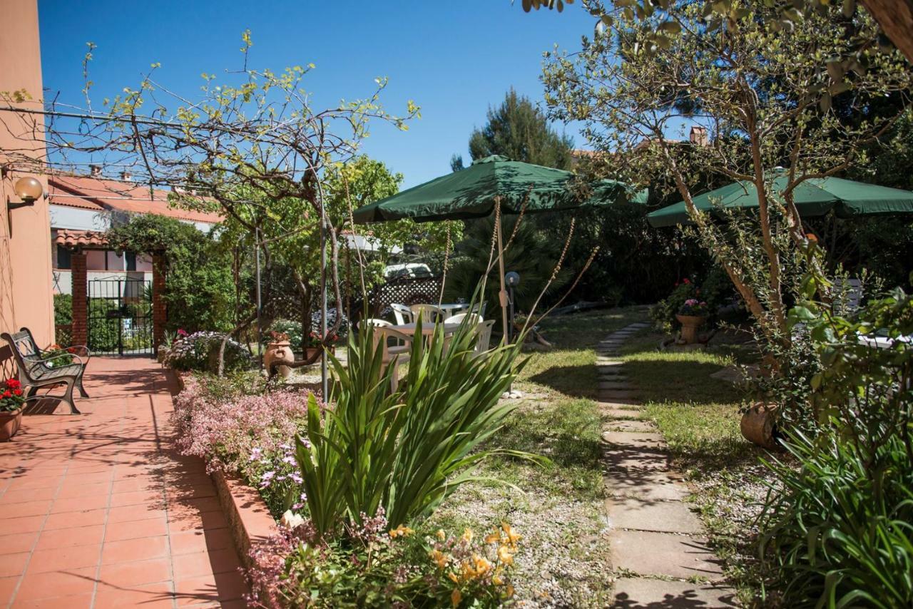 Appartamenti La Casina Porto Azzurro Exterior foto