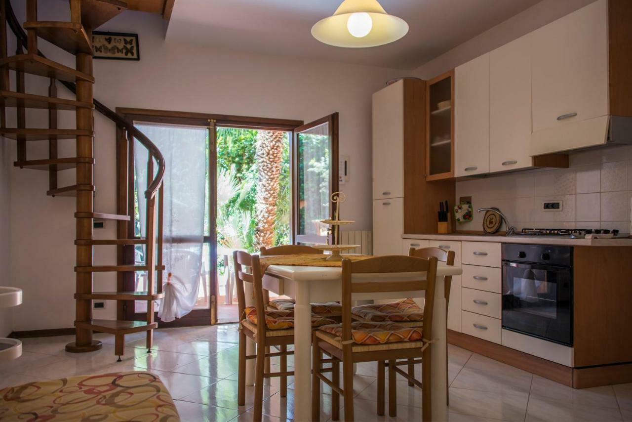 Appartamenti La Casina Porto Azzurro Exterior foto
