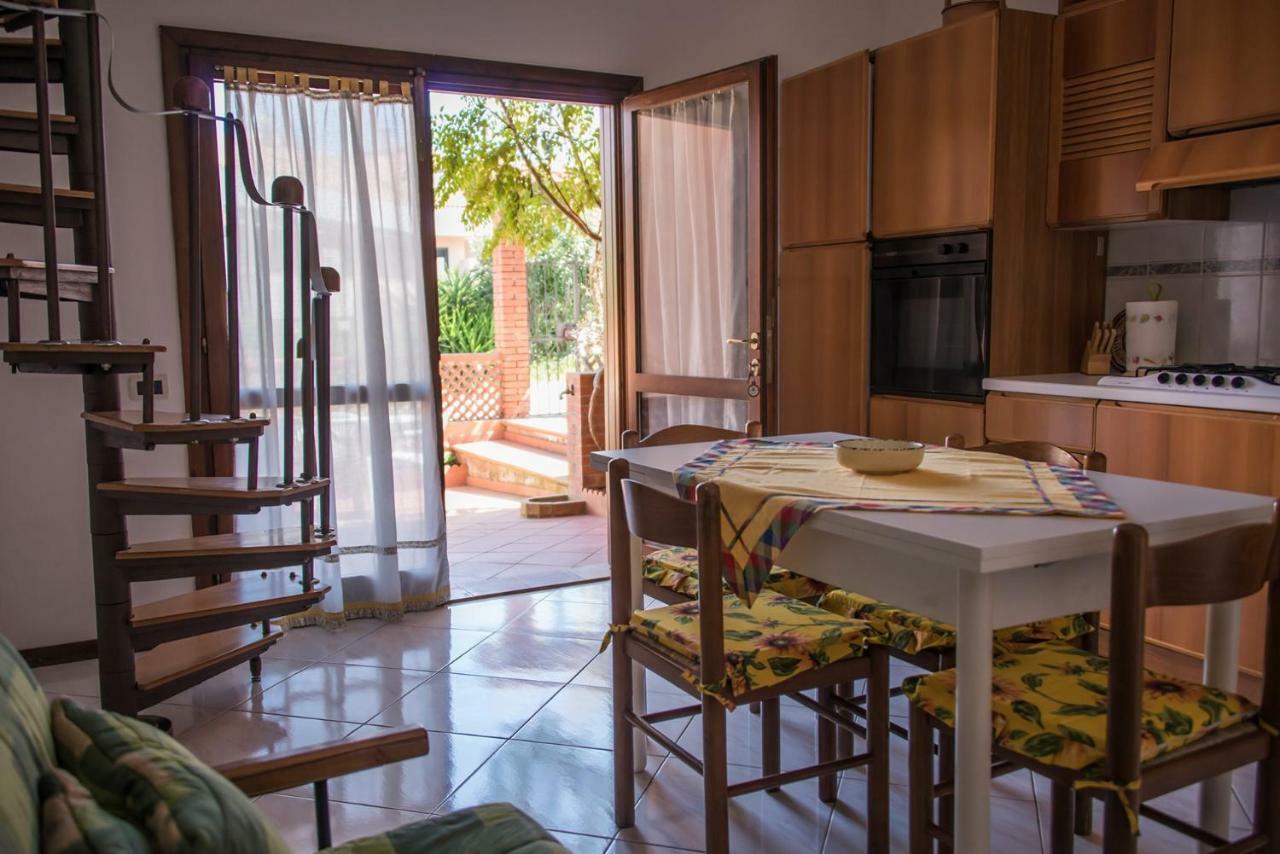 Appartamenti La Casina Porto Azzurro Exterior foto