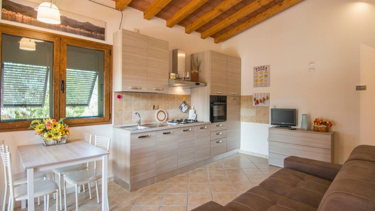 Appartamenti La Casina Porto Azzurro Exterior foto
